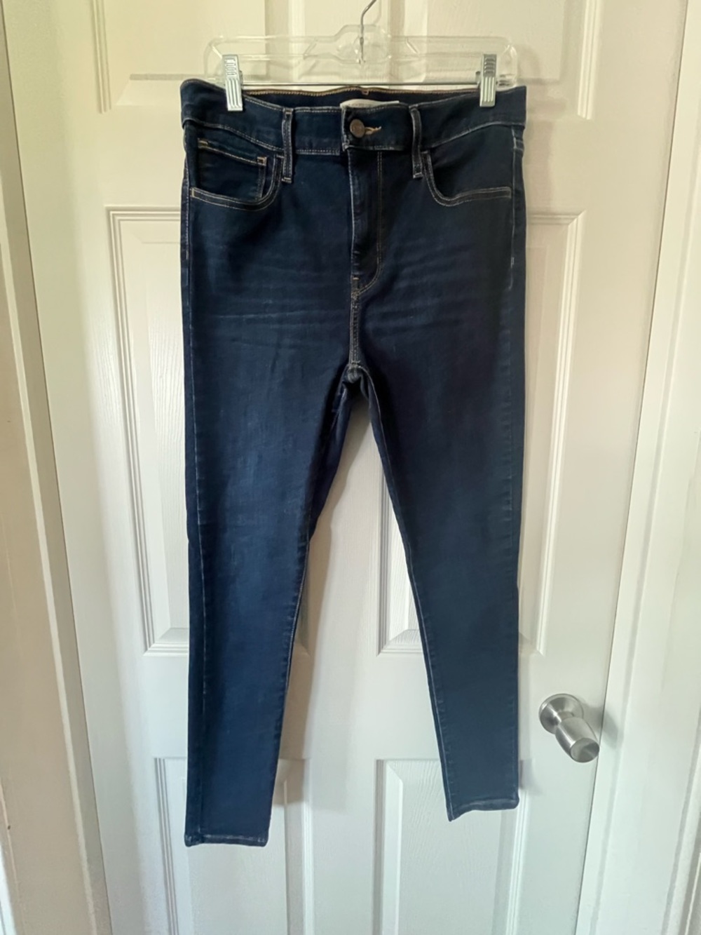 Women’s Levi’s 720 High Rise Super Skinny Jeans
Size W 31 L 28 - Picture 2 of 8